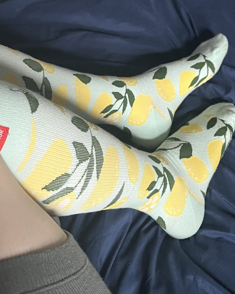 VIM & VIGR lemon compression socks